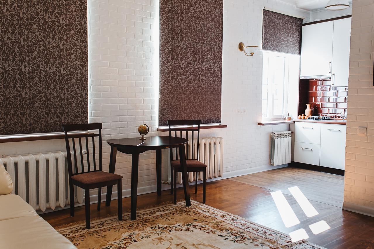 Vladimirskie Apartamenty In Center Of Brześć Zewnętrze zdjęcie